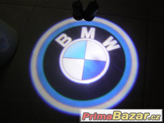Promítání loga BMW na vozovku – fotografie 1
