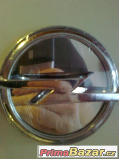 Svíticí znak Opel 3D – fotografie 3
