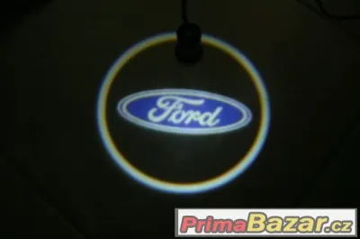 Promítání loga Ford na vozovku