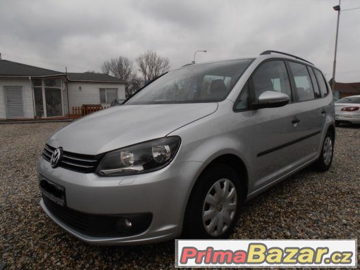 VW Touran 1.6 TDI/CR/105 Ps,pěkná výbava,SERVISKA,model.2013 – fotografie 1