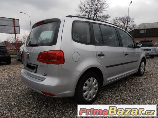 VW Touran 1.6 TDI/CR/105 Ps,pěkná výbava,SERVISKA,model.2013 – fotografie 3