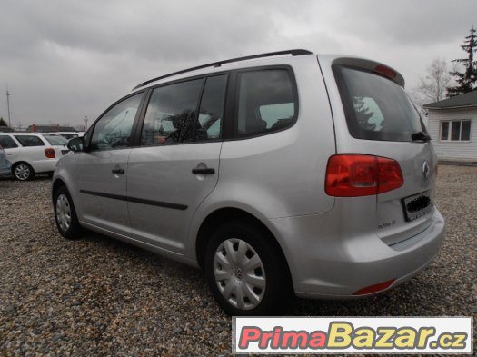 VW Touran 1.6 TDI/CR/105 Ps,pěkná výbava,SERVISKA,model.2013 – fotografie 4