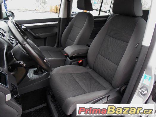 VW Touran 1.6 TDI/CR/105 Ps,pěkná výbava,SERVISKA,model.2013 – fotografie 5