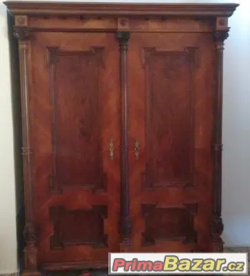Starožitná sříň z roku 1870