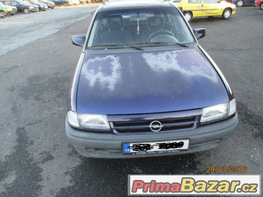 opel astra combi – fotografie 1