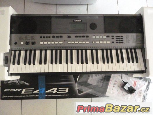 Klávesy Yamaha PSR E443(Zár. 21.3.18) – fotografie 1