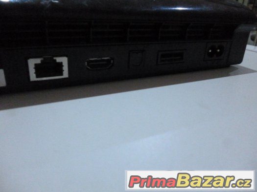 Sony PlayStation 3 12GB – fotografie 2