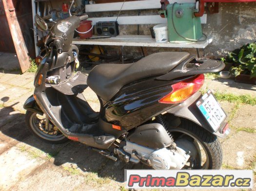 Prodám Derbi Atlantis 100ccm – fotografie 1