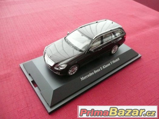 Mercedes Benz E-Klasse T-model hnědý, nový 1:43 – fotografie 1