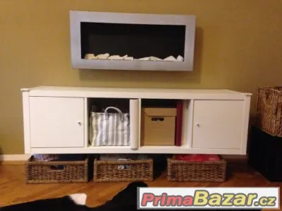 Bílý kallax + dvě vložky s dvířky (ikea)