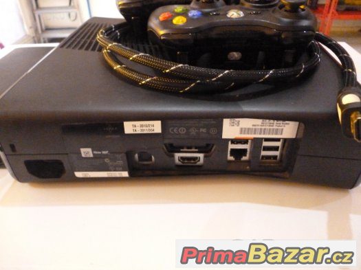 Xbox 360 250GB  +2x Ovl + 2xhra – fotografie 2