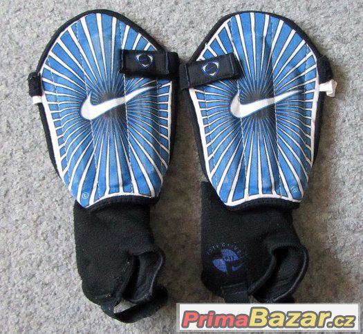 Chrániče NIKE – fotografie 1