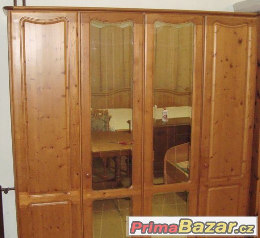 Šatní skříň z borovice - polomasiv  -  používaná – fotografie 3