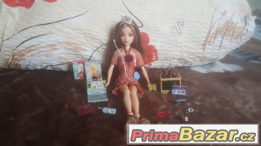 Barbie My scene Hvězda hollywoodu – fotografie 1