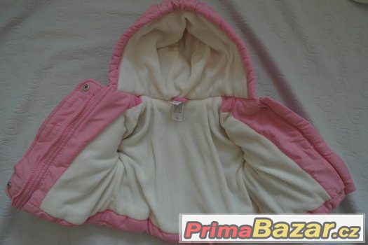 ÚŽASNÁ TEPLOUNKÁ ZIMNÍ BUNDA C&A - VEL. 68 - 2-4 MĚS – fotografie 3