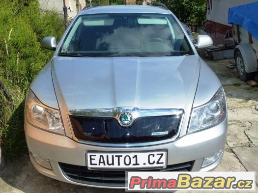 ŠKODA OCTAVIA COMBI TDI 77kW NAVI MULTIFUNKČNÍ VOLANT HF+BT – fotografie 2