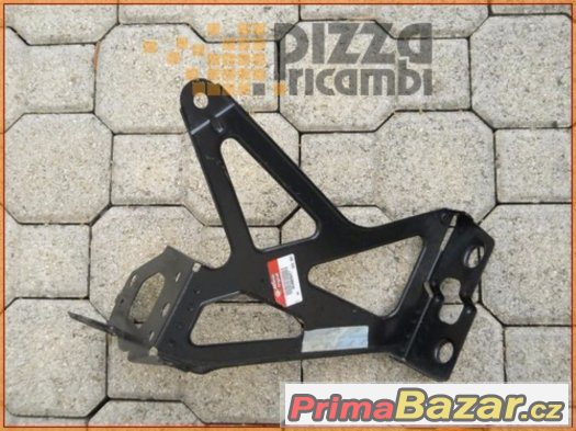 Poptavam drzak Intercooleru Alfa romeo 147 JTD – fotografie 1