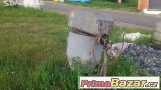 Prodám kvalitní a zachovalou míchačku – fotografie 2