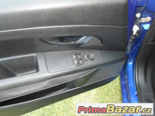 Prodám krásné Fiat Punto Granderok 1,2 i rok 2008, – fotografie 5