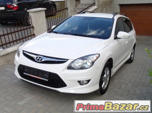 Hyundai i30 CW 1.6CRDi DIGIKLIMA,Koup.ČR,Servisní kniha – fotografie 1