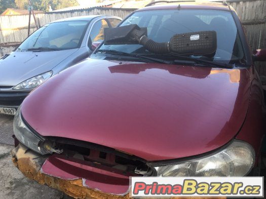 Čelní sklo Ford Mondeo 1.8 combi – fotografie 2