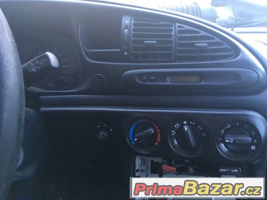 Palubovka Ford Mondeo 1.8 – fotografie 2
