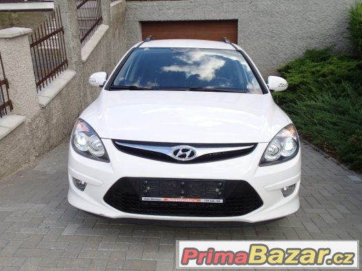 Hyundai i30 CW 1.6CRDi DIGIKLIMA,Koup.ČR,Servisní kniha – fotografie 2