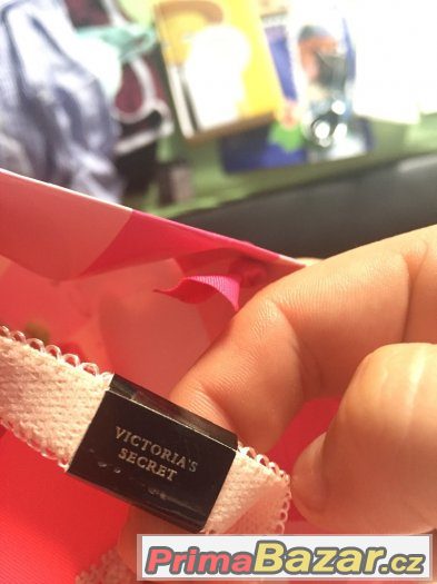 Victoria Secret podprsenka – fotografie 5