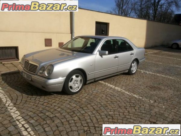 Mercedes-Benz E 220cdi – fotografie 1