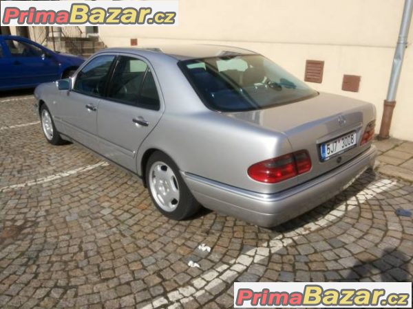Mercedes-Benz E 220cdi – fotografie 4