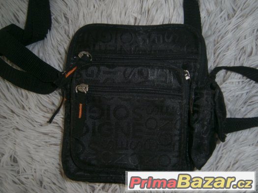Černá crossbody taštička – fotografie 2