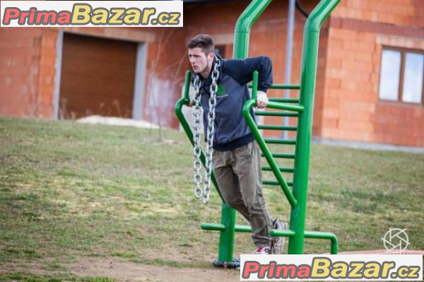 Venkovní posilovací věž – fotografie 2