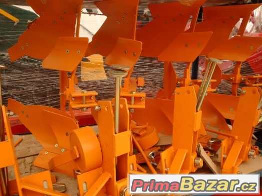 Obracecí pluh, jednoradličný pluh obracák za traktor – fotografie 3