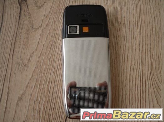 Nokia E51,klasický tlačítkový telefon,perfektní stav. – fotografie 2