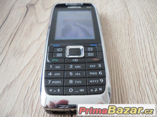 Nokia E51,klasický tlačítkový telefon,perfektní stav. – fotografie 5