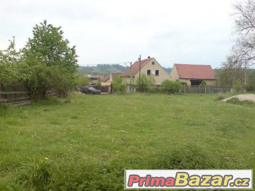 Prodej stavebního pozemku v obci Malá Černoc – fotografie 1