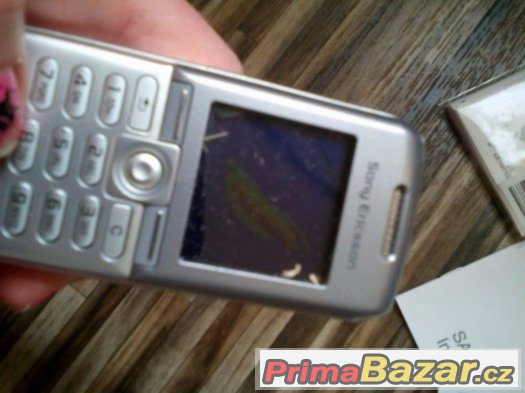 Mobilní telefon nefunkční – fotografie 2