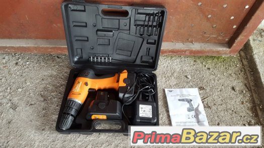 Aku vrtačka 18V, 2x baterie, zánovní – fotografie 1