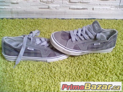 boty vans 2x – fotografie 1