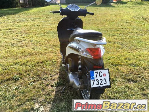 piaggio liberty 125 - 2011 , serviska,navody – fotografie 4