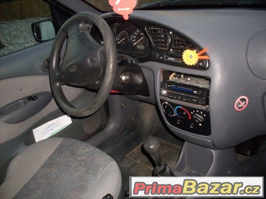 Ford Fiesta obsah 1,25 rok 1998 pojizdné – fotografie 3
