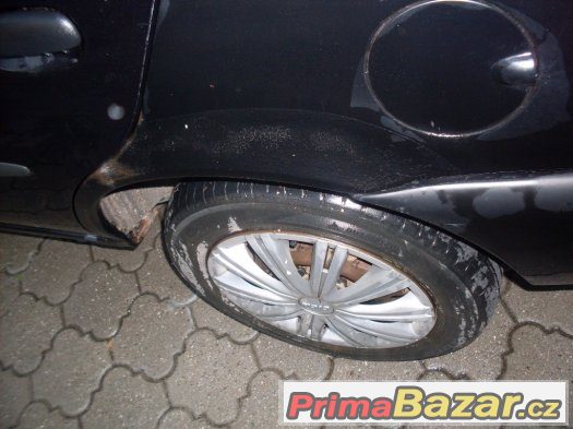 Ford Fiesta obsah 1,25 rok 1998 pojizdné – fotografie 4