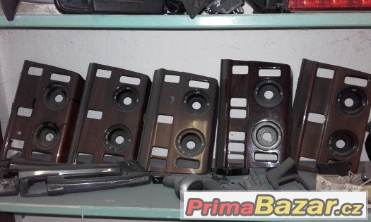 Mercedes W124 - stredove panely – fotografie 2