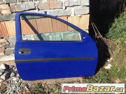 Pravé dveře Opel Corsa B 3dv – fotografie 1