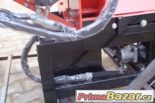 Štěpkovač CRONIMO WCH-8 s hydraulickým posuvem větví do 20cm – fotografie 3