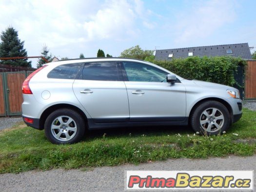 VOLVO XC60 D3 AWD 2.4 Drive-E – fotografie 2