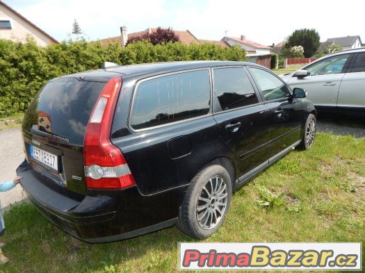 Volvo V50 2.0D, plná výbava, xenon, nová STK – fotografie 3