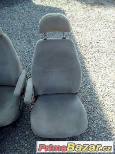 P: sedačky VW Sharan 97 – fotografie 3