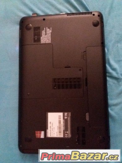 Toshiba Satellite L850-1HN – fotografie 3