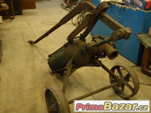 HISTORICKÁ PUMPA SIGMUND RAKETA – fotografie 2